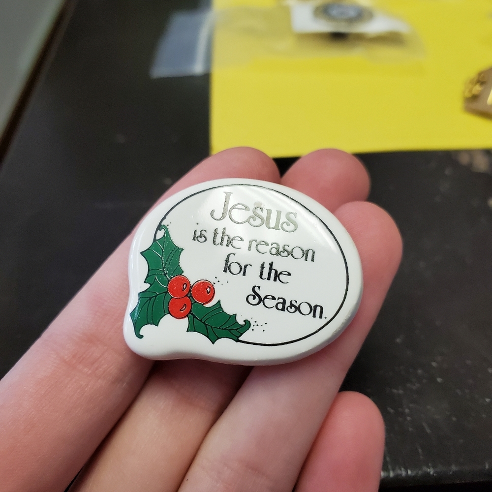 Jesus Christmas pin - Picture 4 of 4